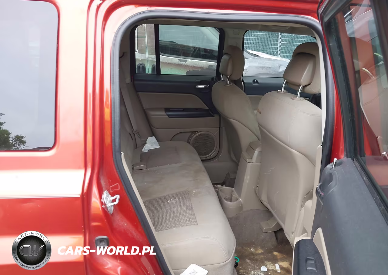 2010 Jeep Patriot Sport VIN:1J4NT1GA2AD621858 - 8