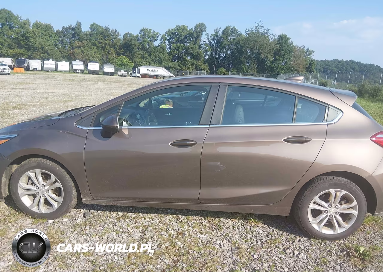 2019 Chevrolet Cruze Diesel VIN:3G1BH6SE3KS595508 - 15