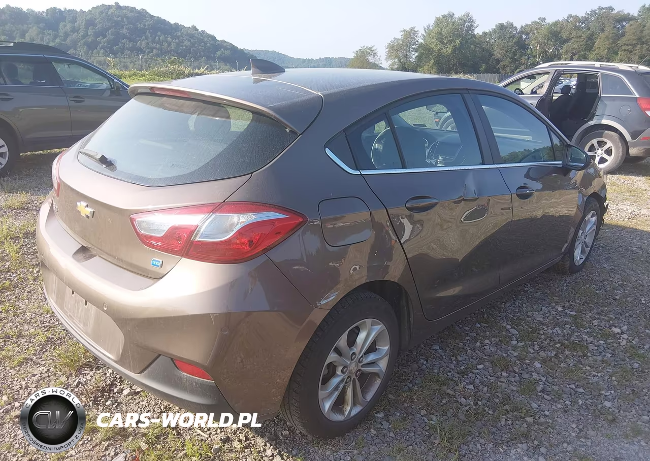 2019 Chevrolet Cruze Diesel VIN:3G1BH6SE3KS595508 - 4