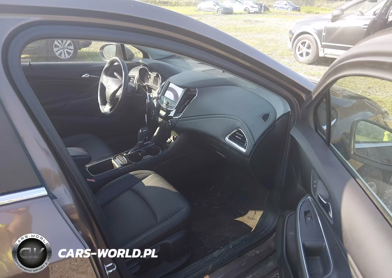 2019 Chevrolet Cruze Diesel VIN:3G1BH6SE3KS595508 - 5