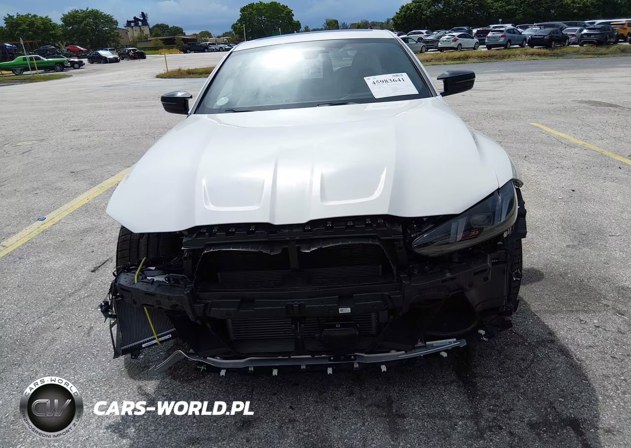 2026 BMW M4 Competition VIN:WBS33HK09VCY33729 - 13