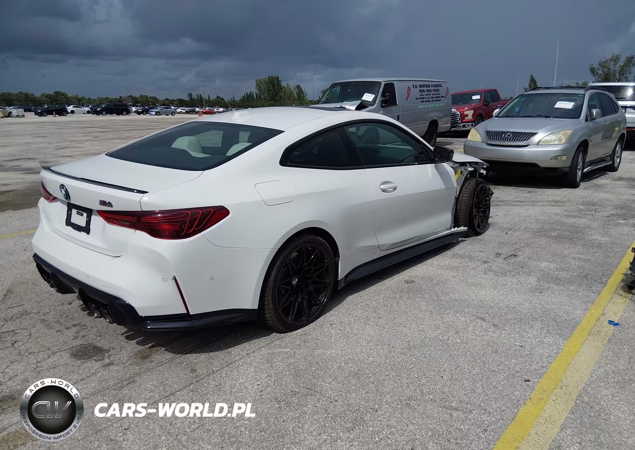 2026 BMW M4 Competition VIN:WBS33HK09VCY33729 - 4
