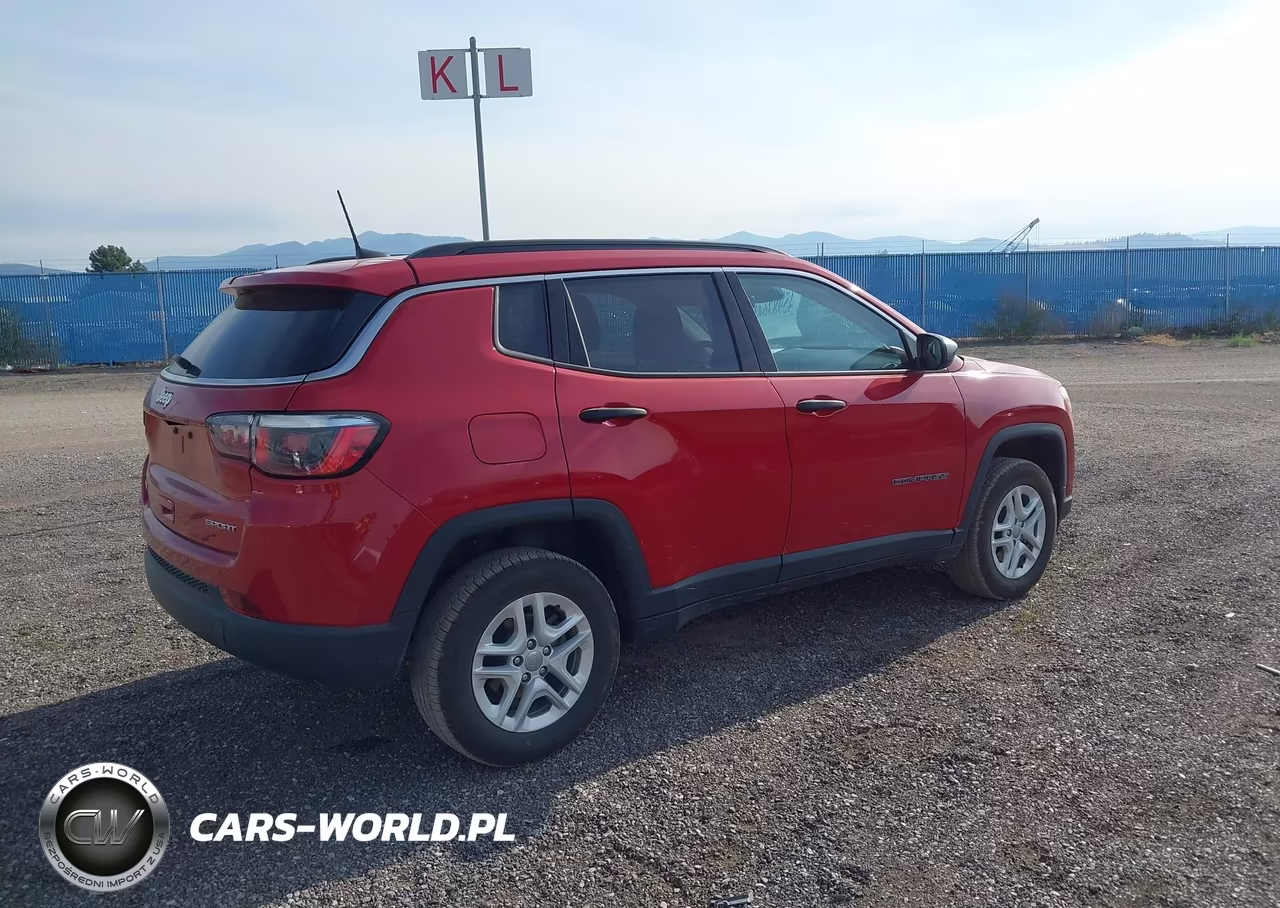 2019 Jeep Compass Sport 4X4 VIN:3C4NJDABXKT619995 - 4