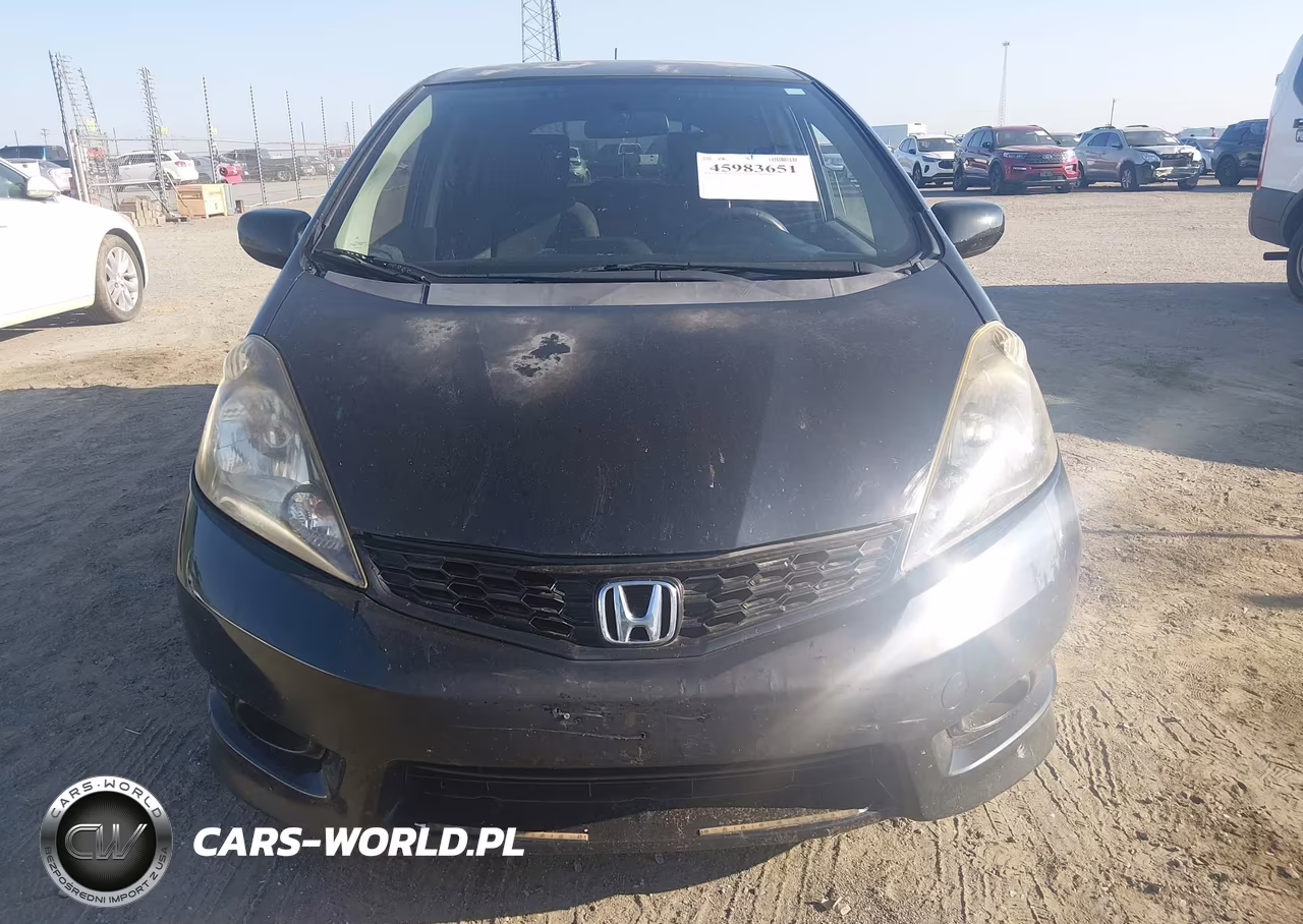 2012 Honda Fit Sport VIN:JHMGE8H55CC013133 - 12