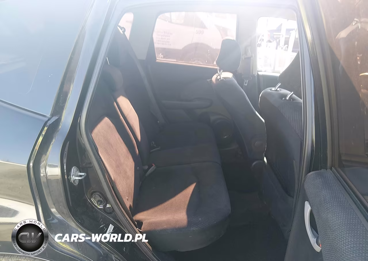 2012 Honda Fit Sport VIN:JHMGE8H55CC013133 - 8