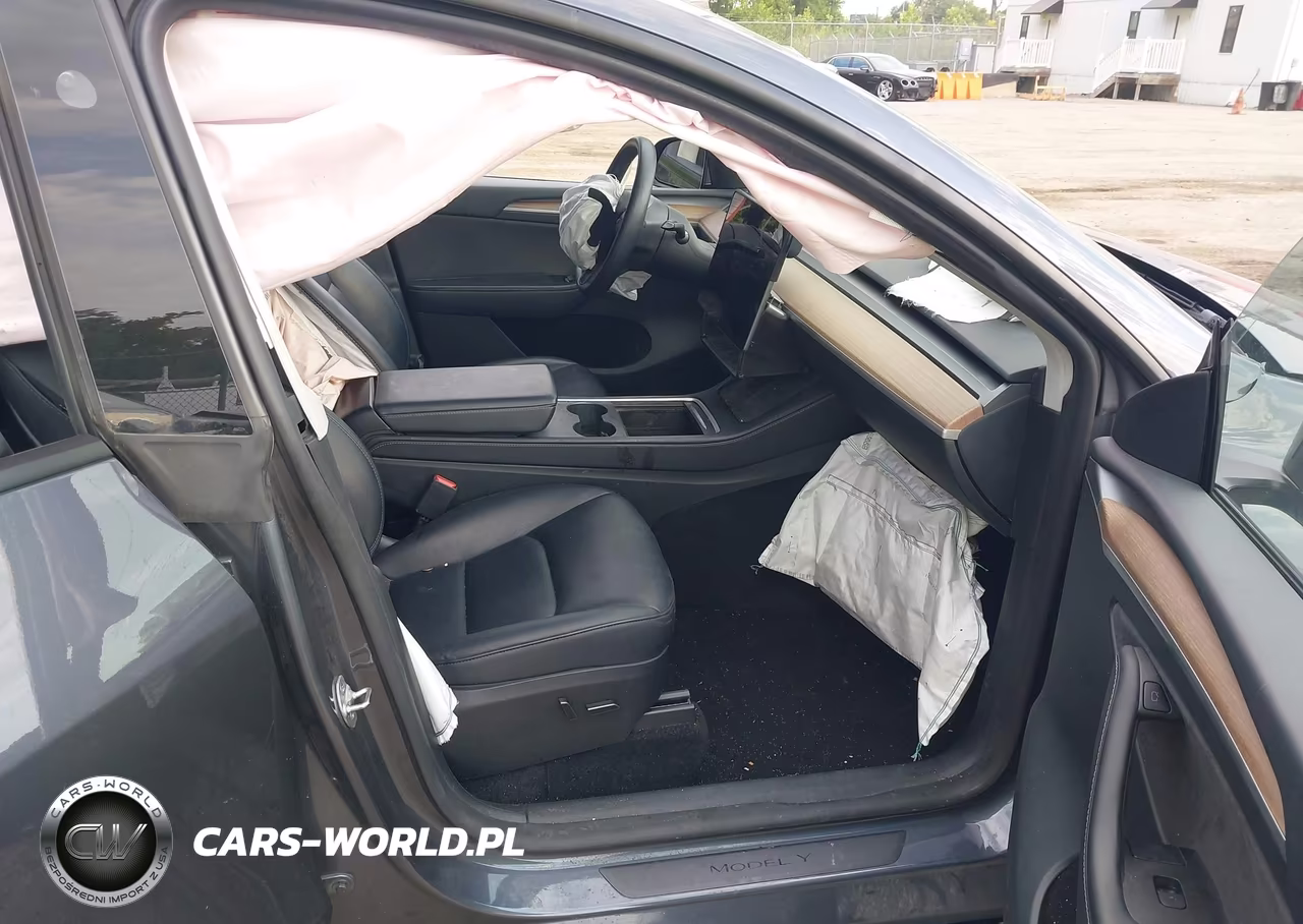 2023 Tesla Model Y Performance Dual Motor All-Wheel Drive VIN:7SAYGDEF6PF862057 - 5