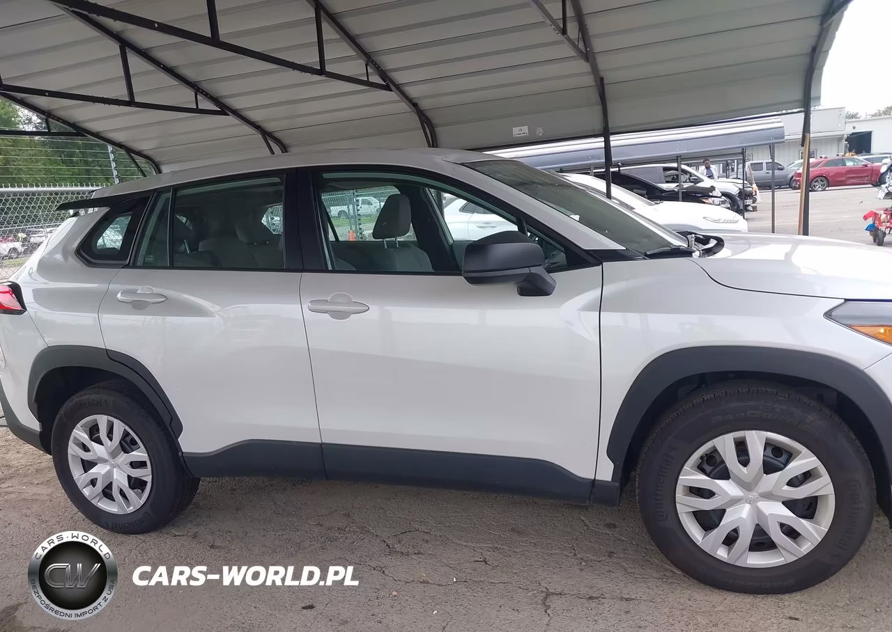 2024 Toyota Corolla Cross L VIN:7MUAAABG4RV116335 - 14