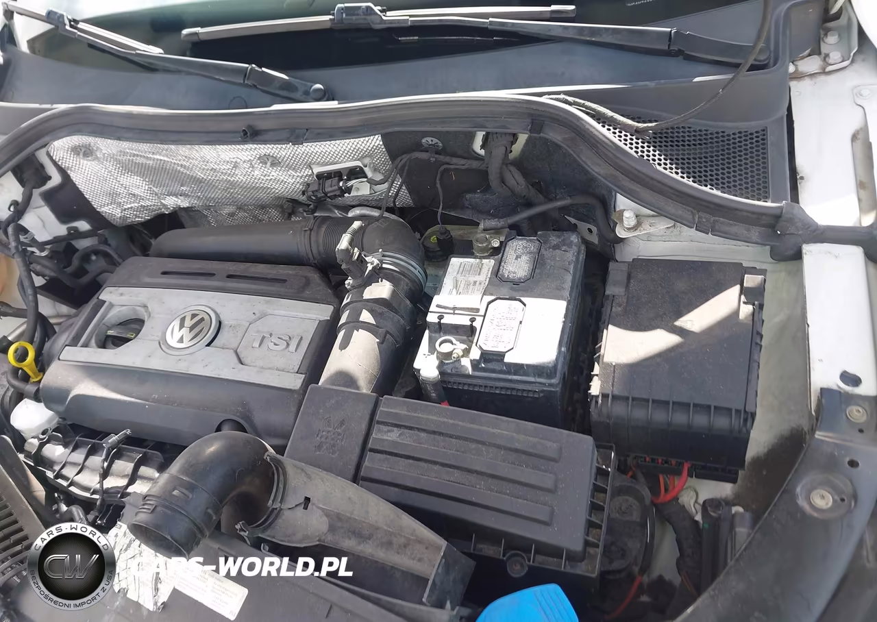 2018 Volkswagen Tiguan Limited 2.0T VIN:WVGAV7AX5JK000023 - 10