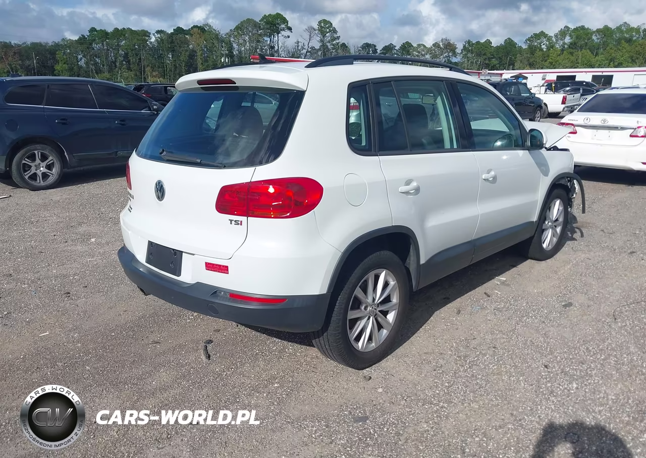 2018 Volkswagen Tiguan Limited 2.0T VIN:WVGAV7AX5JK000023 - 4