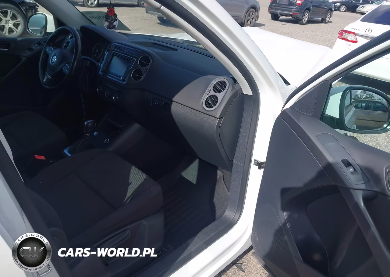 2018 Volkswagen Tiguan Limited 2.0T VIN:WVGAV7AX5JK000023 - 5