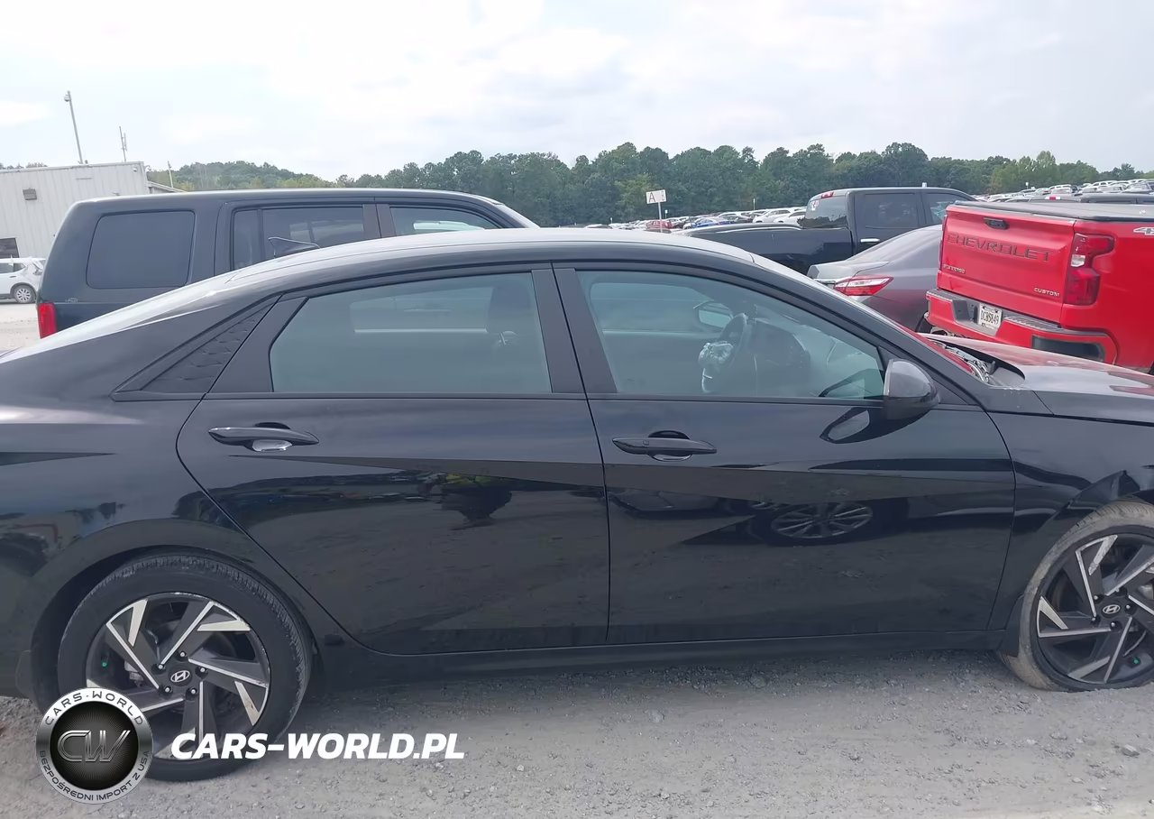 2025 Hyundai Elantra Sel Sport VIN:KMHLM4DG2SU952909 - 13