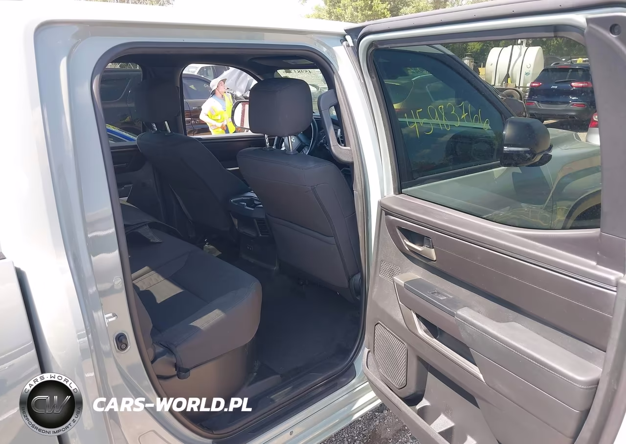 2025 Toyota Tundra Sr5 VIN:5TFLA5DB9SX297637 - 8