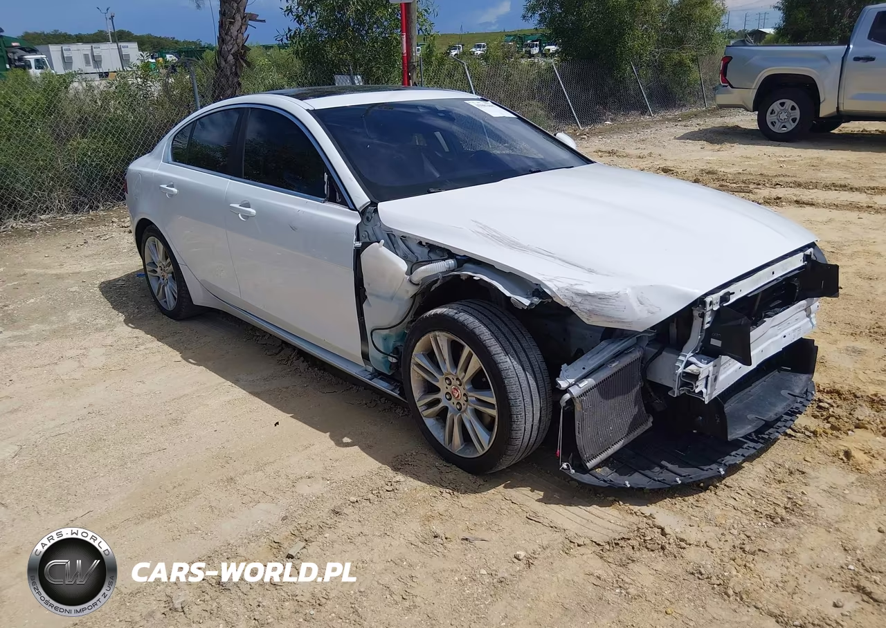 2019 Jaguar Xe 25T Premium