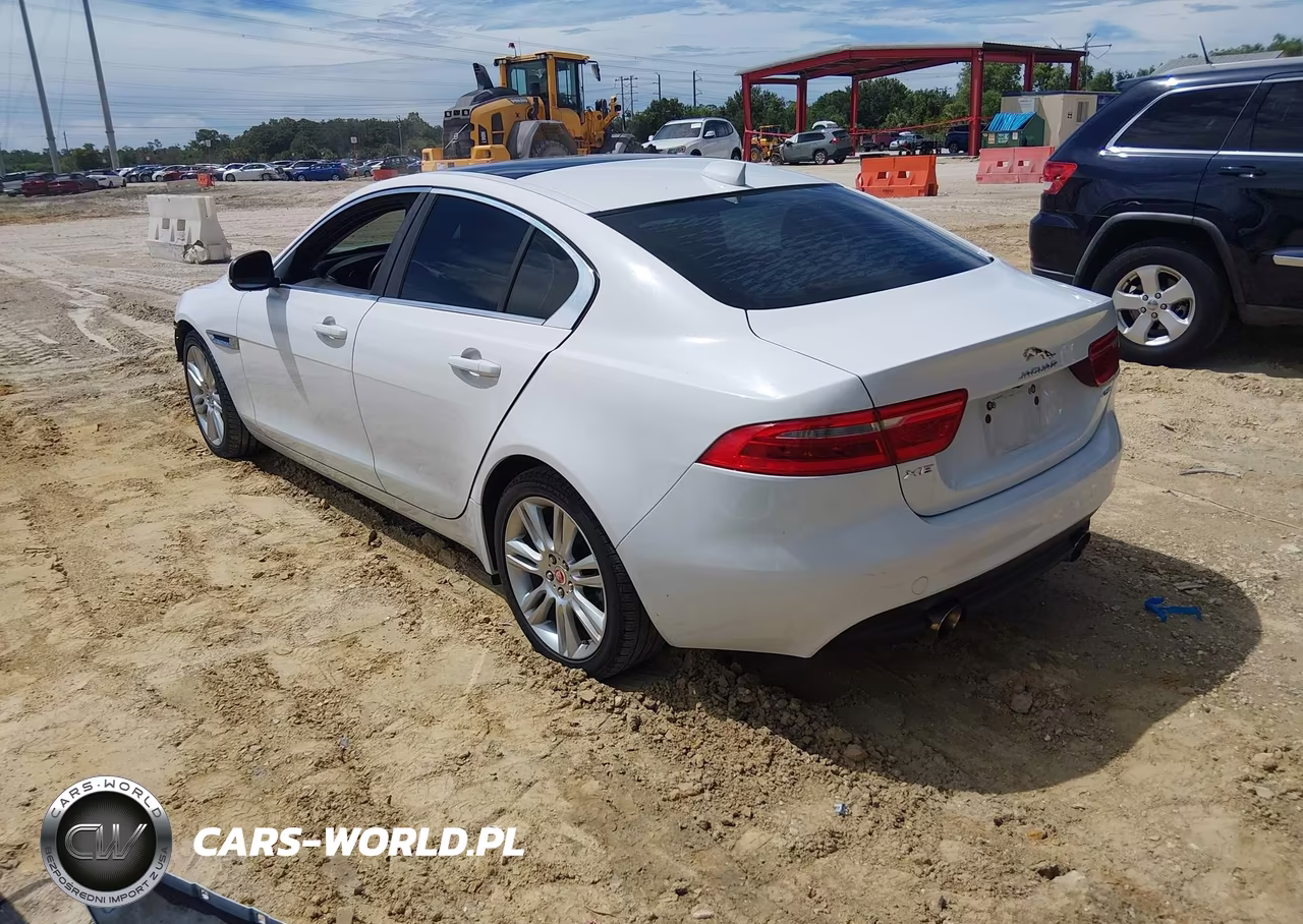 2019 Jaguar Xe 25T Premium VIN:SAJAD4FX7KCP51331 - 3
