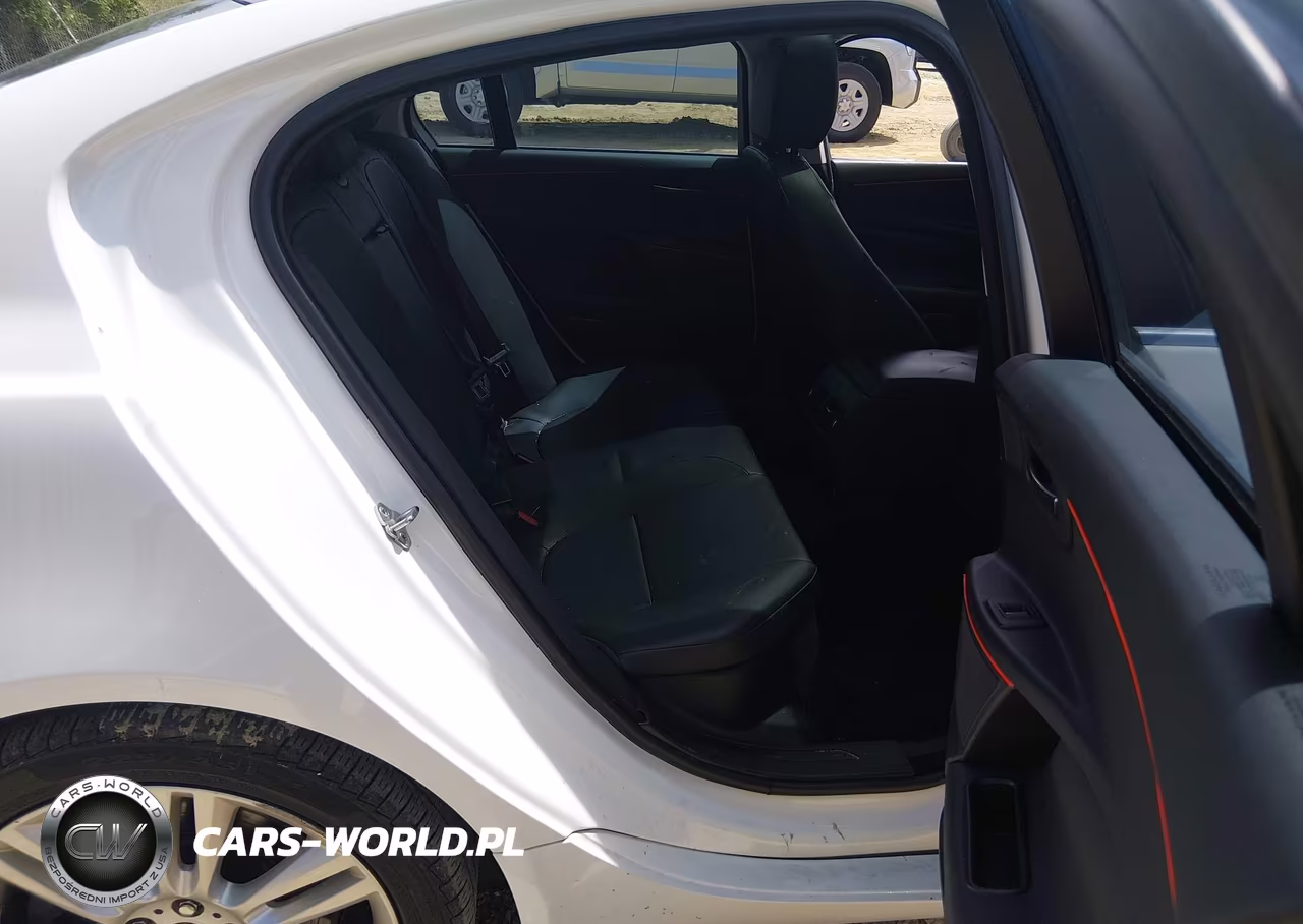 2019 Jaguar Xe 25T Premium VIN:SAJAD4FX7KCP51331 - 8