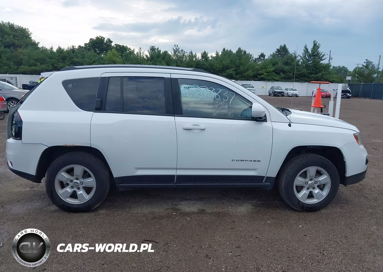 2017 Jeep Compass Latitude VIN:1C4NJCEA2HD116245 - 13