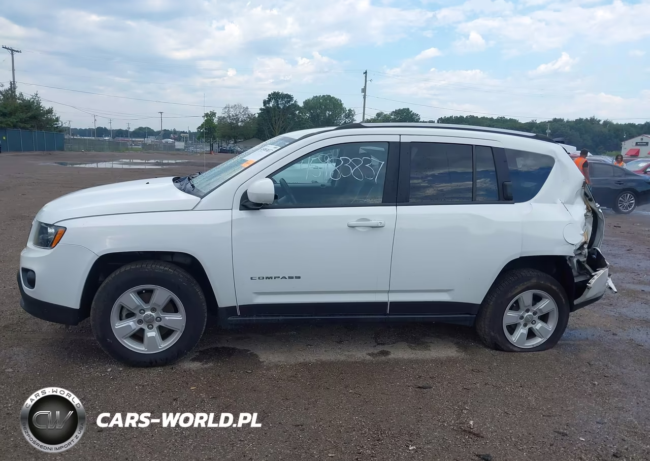 2017 Jeep Compass Latitude VIN:1C4NJCEA2HD116245 - 14