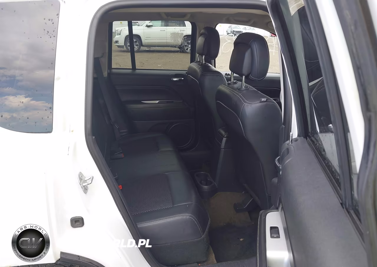 2017 Jeep Compass Latitude VIN:1C4NJCEA2HD116245 - 8