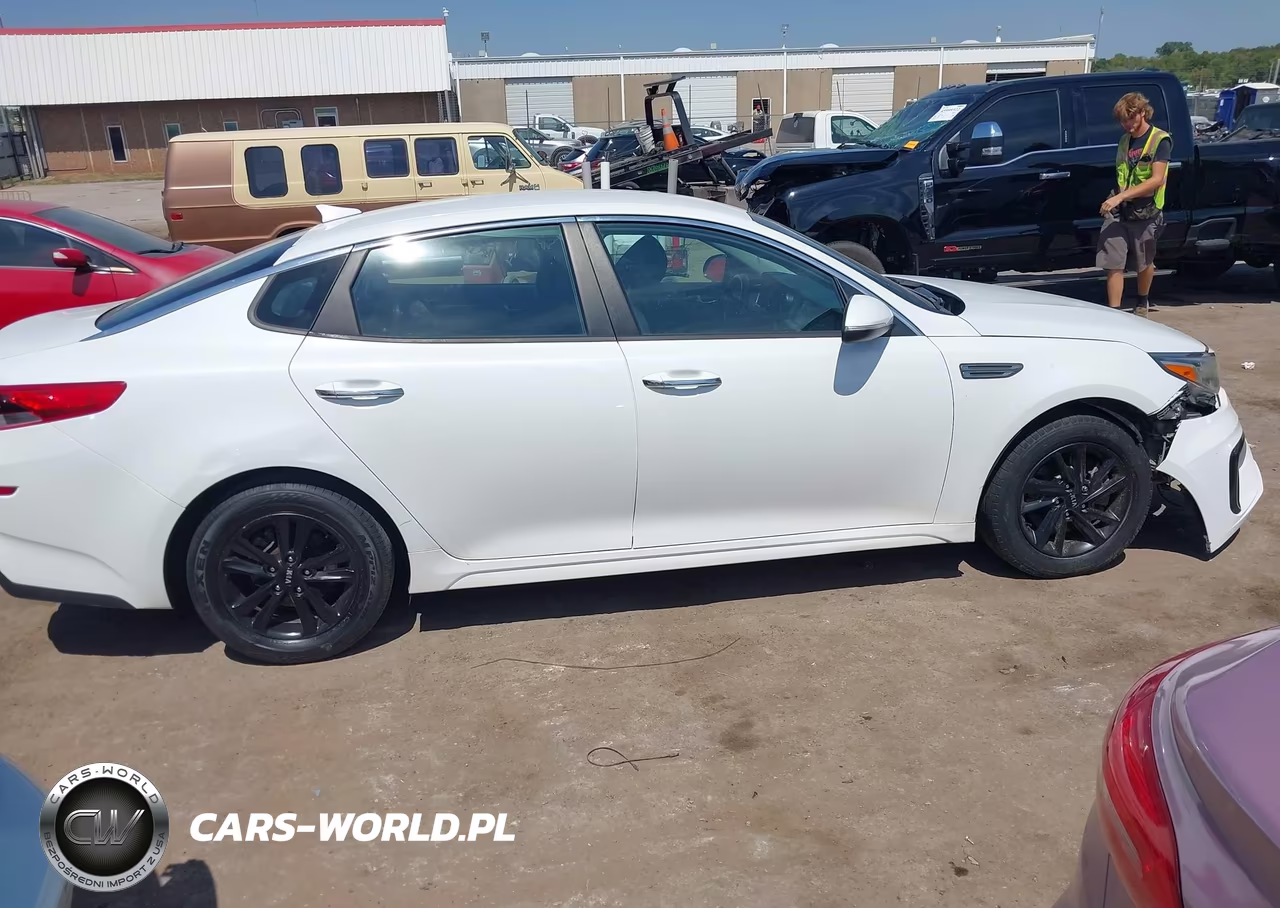 2019 Kia Optima Lx VIN:5XXGT4L37KG290497 - 12