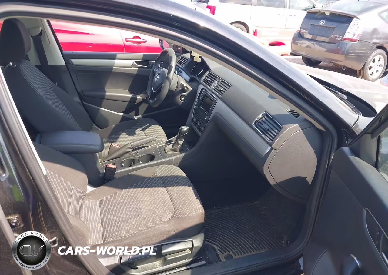2017 Volkswagen Passat 1.8T S VIN:1VWAT7A36HC011847 - 5