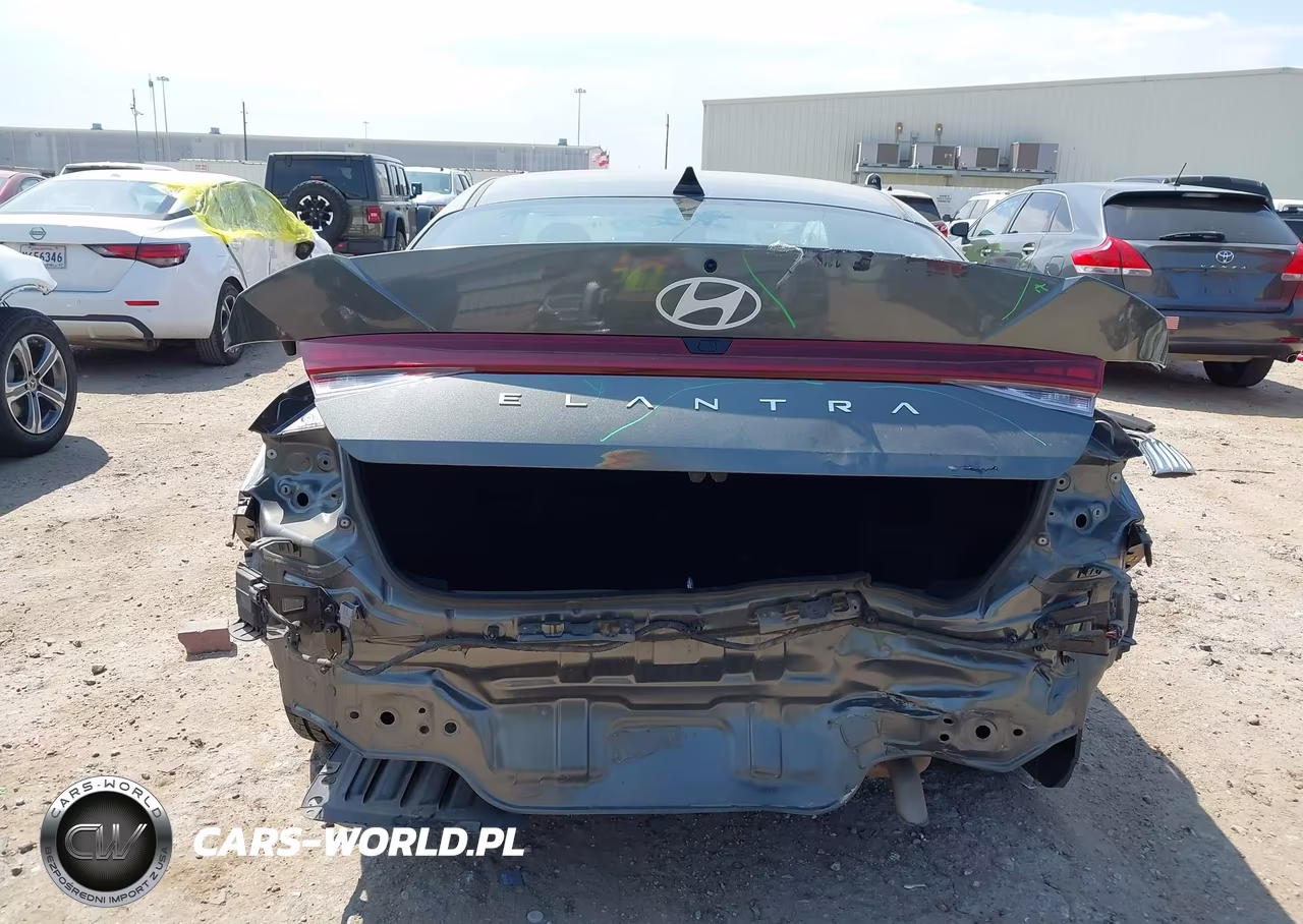 2025 Hyundai Elantra Sel Convenience VIN:KMHLS4DG9SU920870 - 17