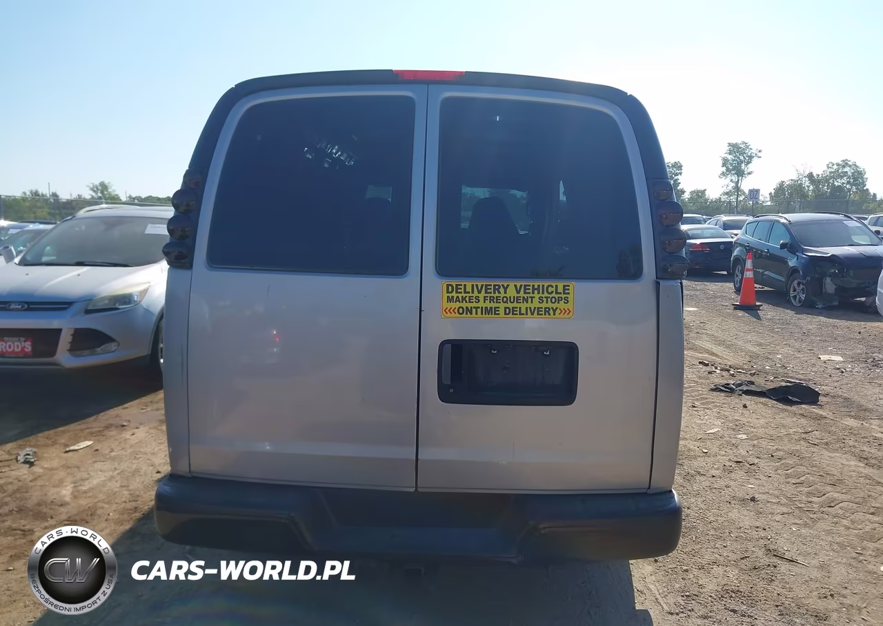 2007 Chevrolet Express Work Van VIN:1GCFG15X371139237 - 17