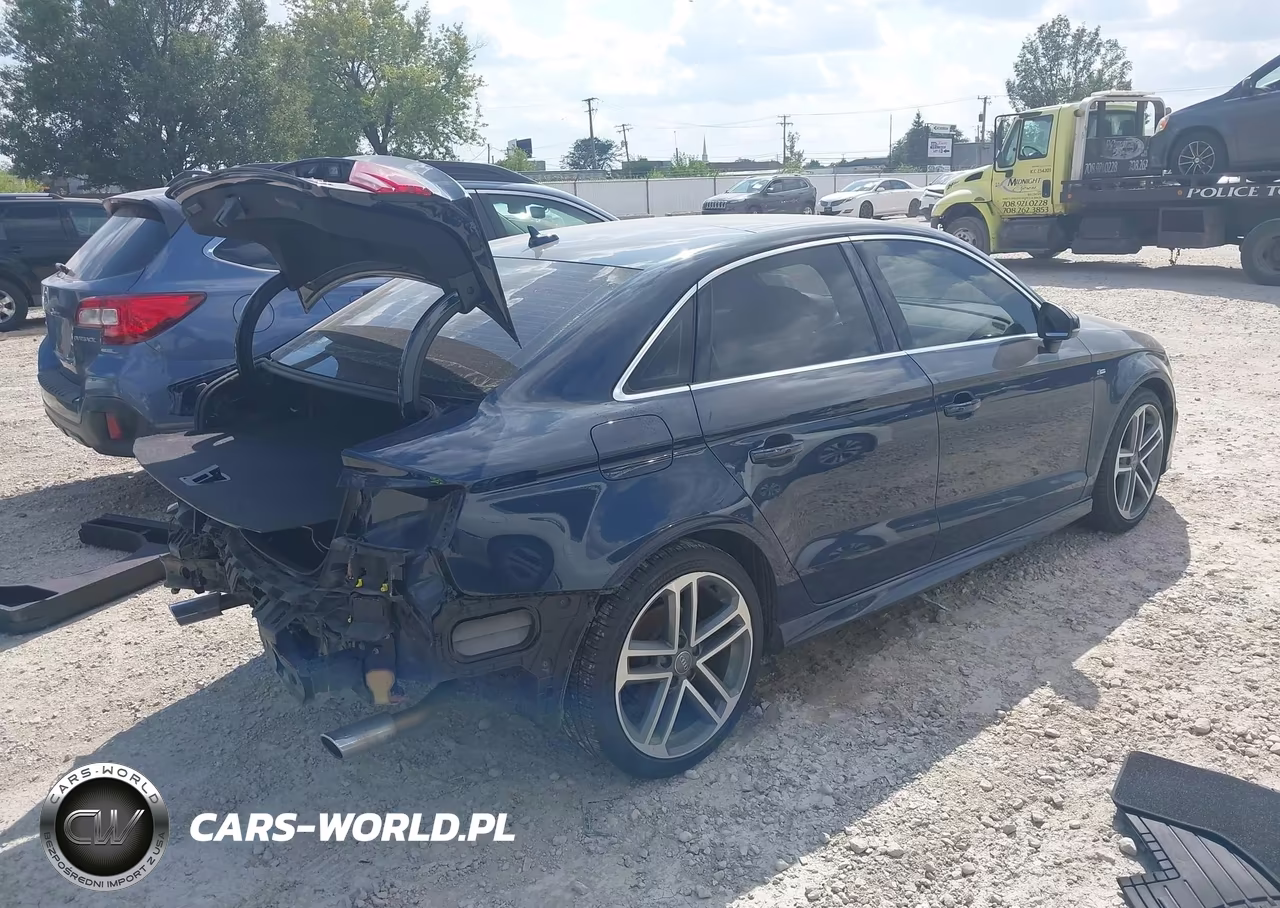 2018 Audi A3 2.0T Premium-2.0T Tech Premium VIN:WAUJ8GFF2J1080699 - 4