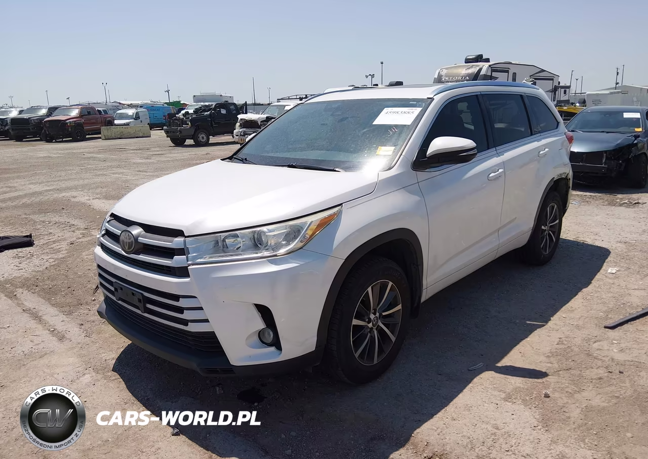 2018 Toyota Highlander Xle VIN:5TDJZRFH1JS490944 - 2