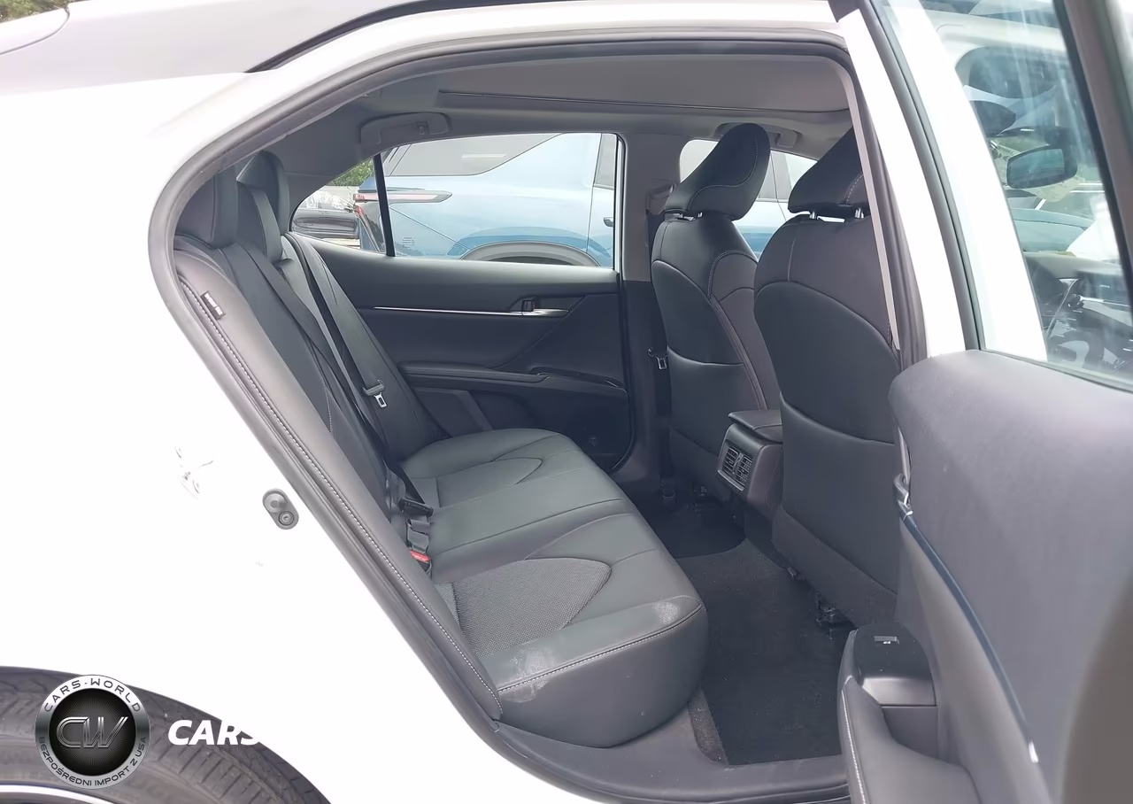 2019 Toyota Camry Xse VIN:4T1B61HK6KU247565 - 8