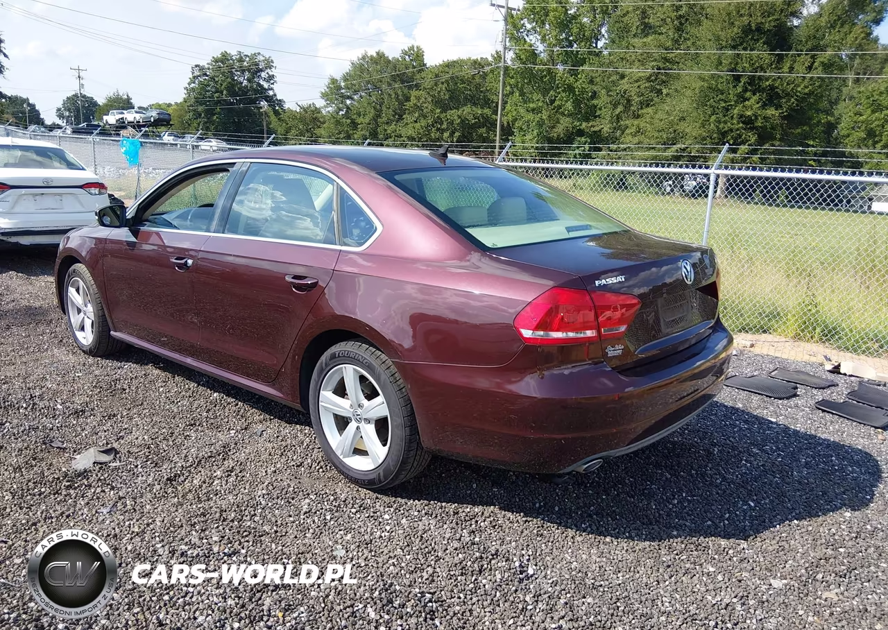 2013 Volkswagen Passat 2.0L Tdi Se VIN:1VWBN7A30DC012212 - 3