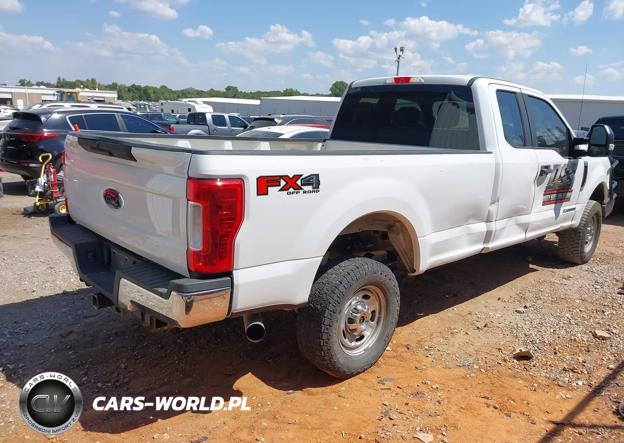 2017 Ford F-250 Xl VIN:1FT7X2BT3HEE31699 - 4