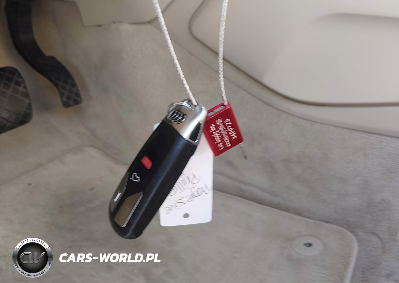 2018 Audi Q7 3.0T Premium VIN:WA1VAAF77JD042330 - 11