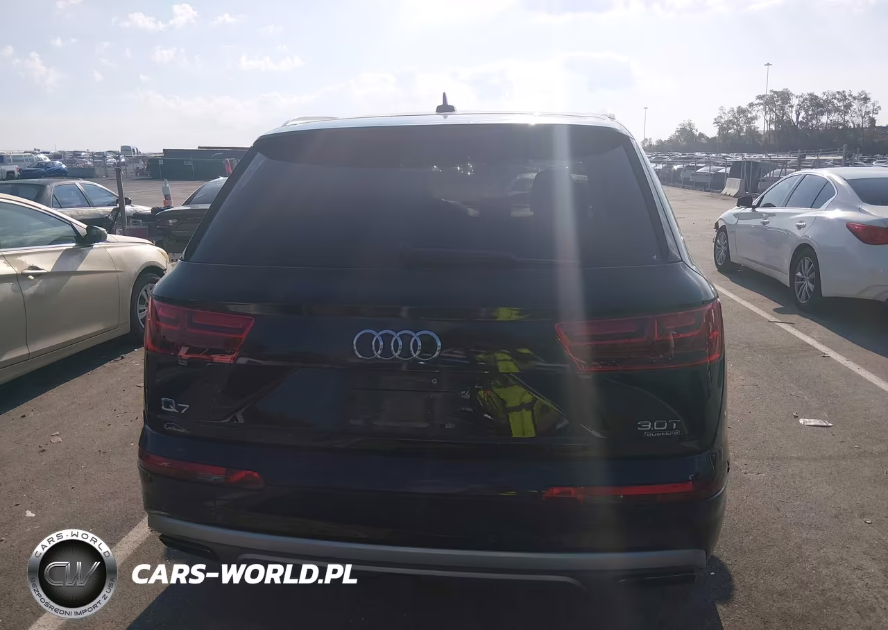 2018 Audi Q7 3.0T Premium VIN:WA1VAAF77JD042330 - 16
