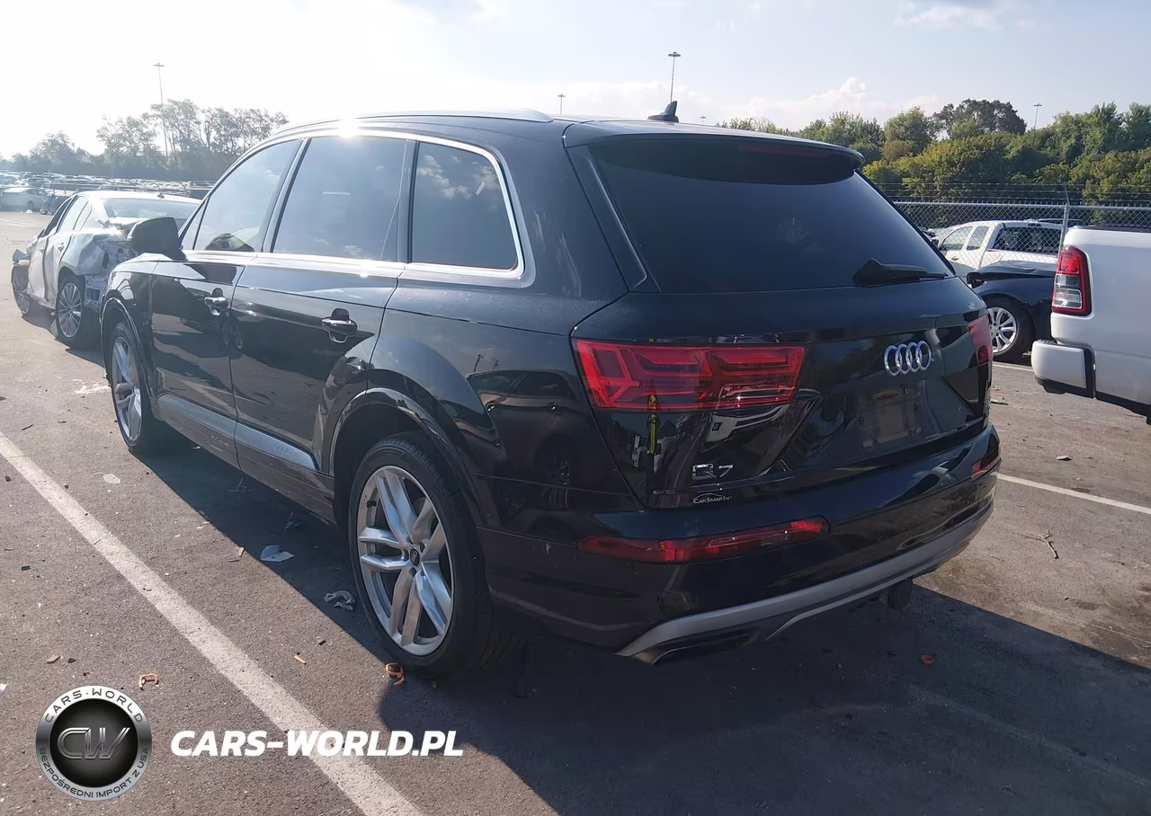 2018 Audi Q7 3.0T Premium VIN:WA1VAAF77JD042330 - 3