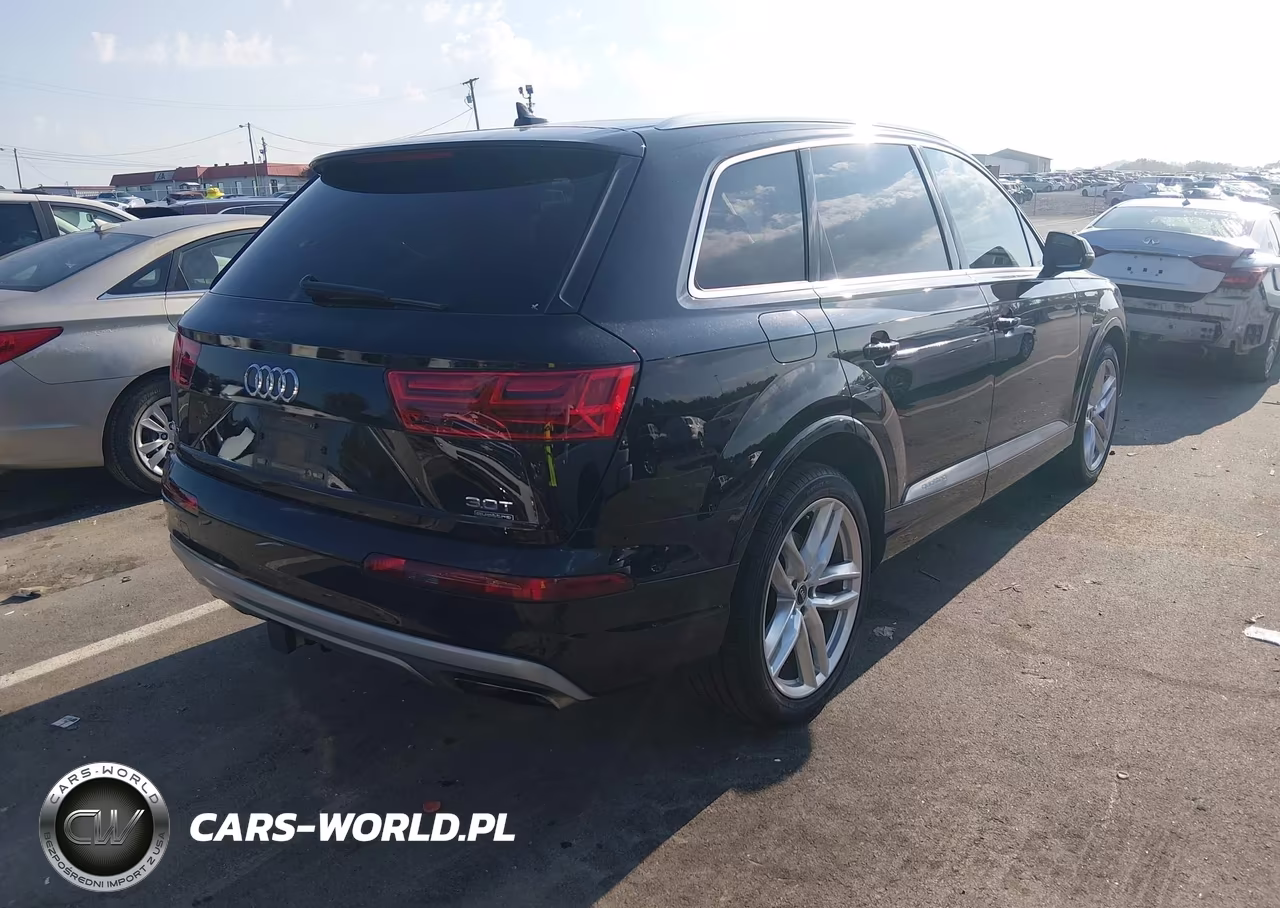 2018 Audi Q7 3.0T Premium VIN:WA1VAAF77JD042330 - 4