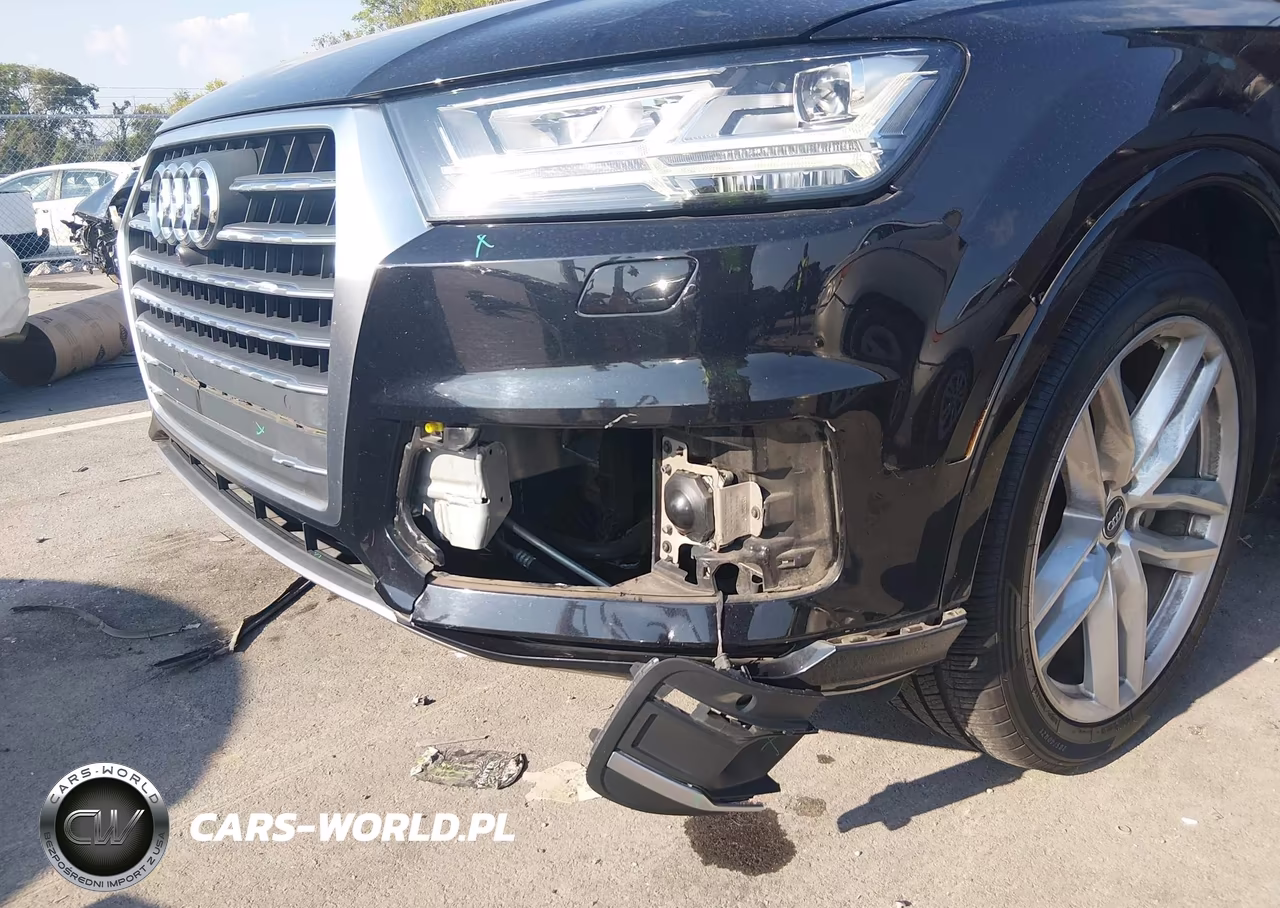 2018 Audi Q7 3.0T Premium VIN:WA1VAAF77JD042330 - 6