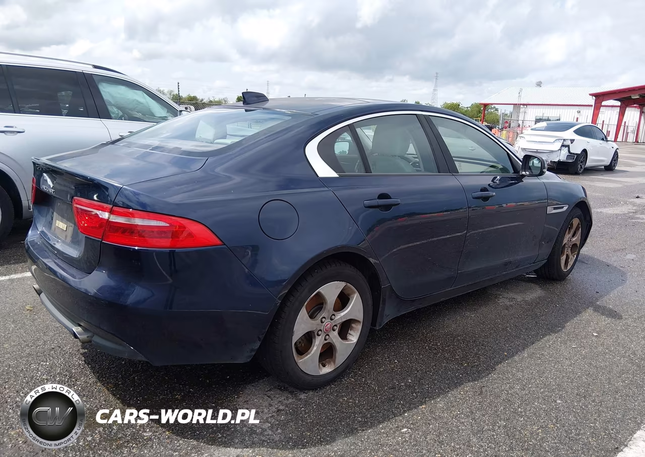 2017 Jaguar Xe 25T VIN:SAJAR4BG0HA971924 - 4
