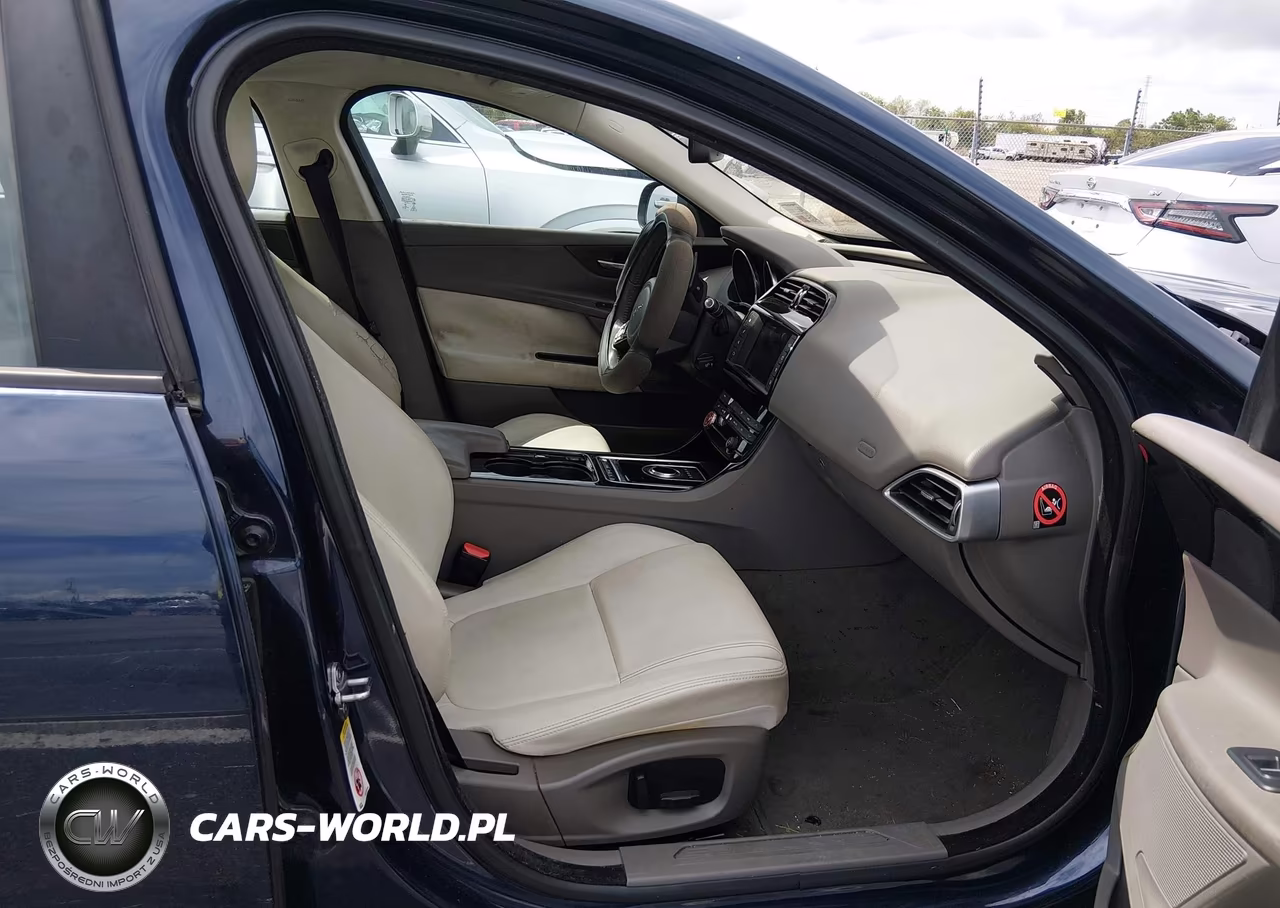 2017 Jaguar Xe 25T VIN:SAJAR4BG0HA971924 - 5