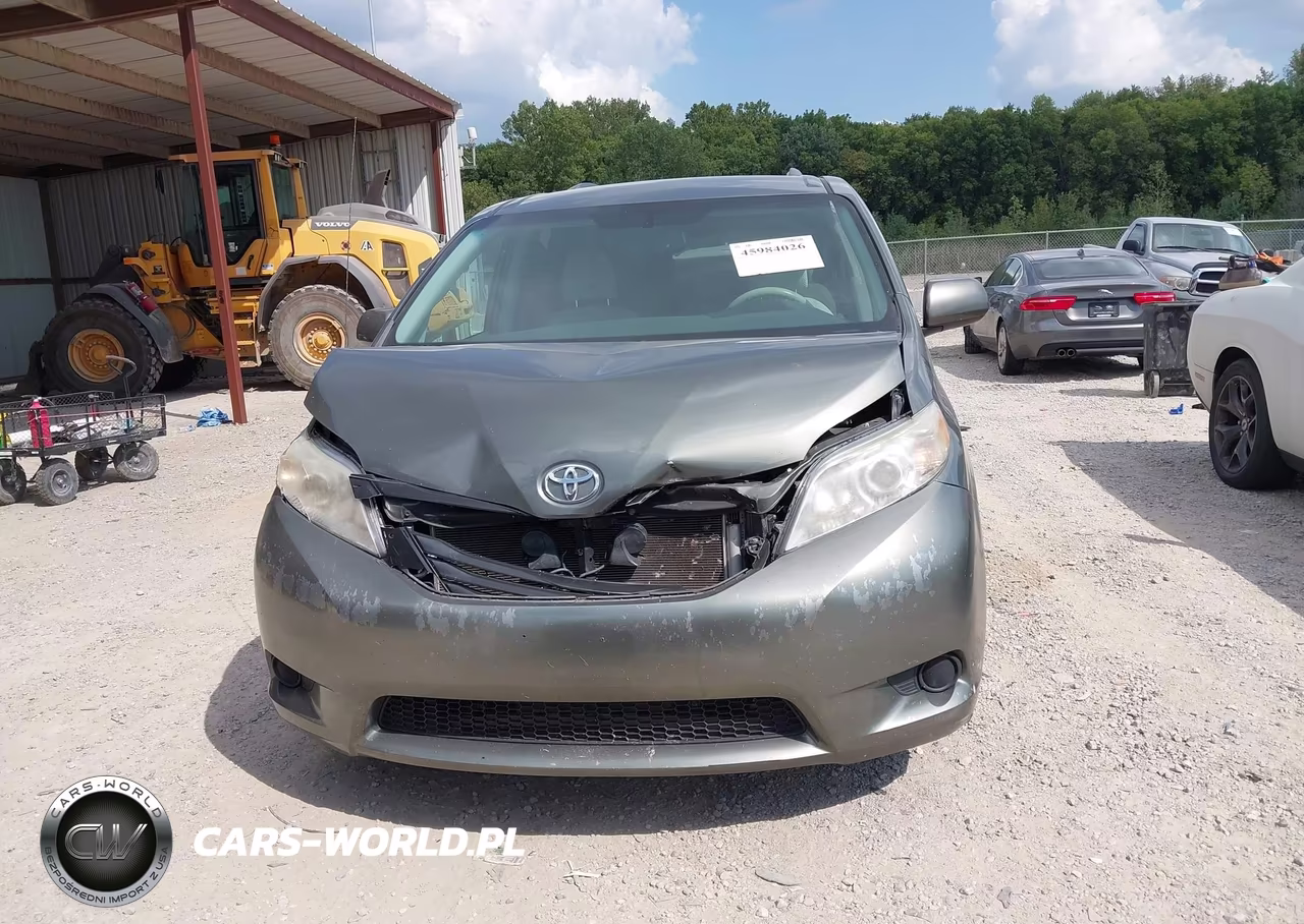 2014 Toyota Sienna Le V6 8 Passenger VIN:5TDKK3DC1ES488792 - 12