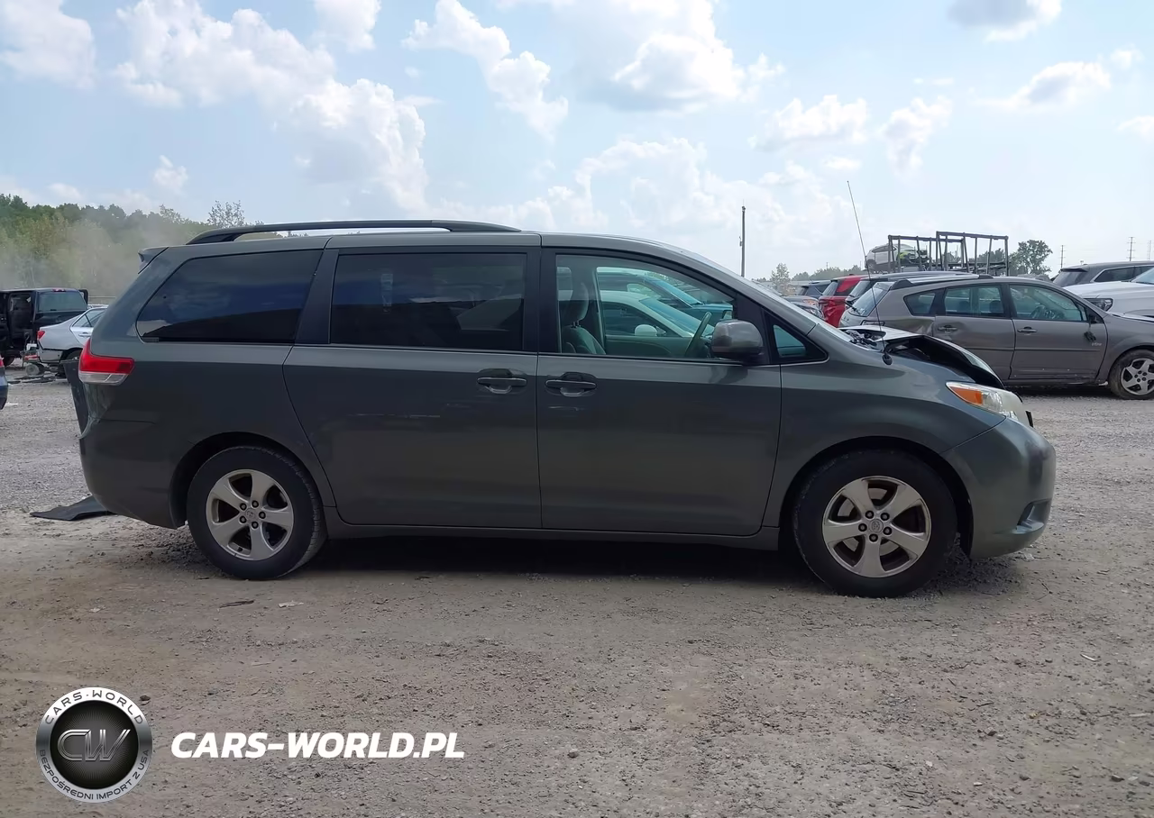 2014 Toyota Sienna Le V6 8 Passenger VIN:5TDKK3DC1ES488792 - 13