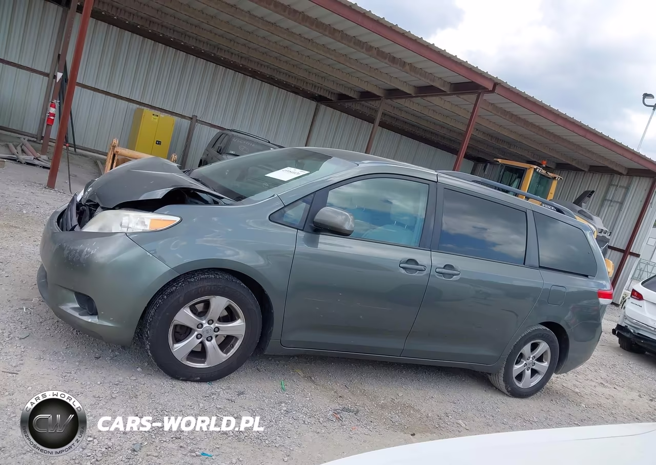 2014 Toyota Sienna Le V6 8 Passenger VIN:5TDKK3DC1ES488792 - 14