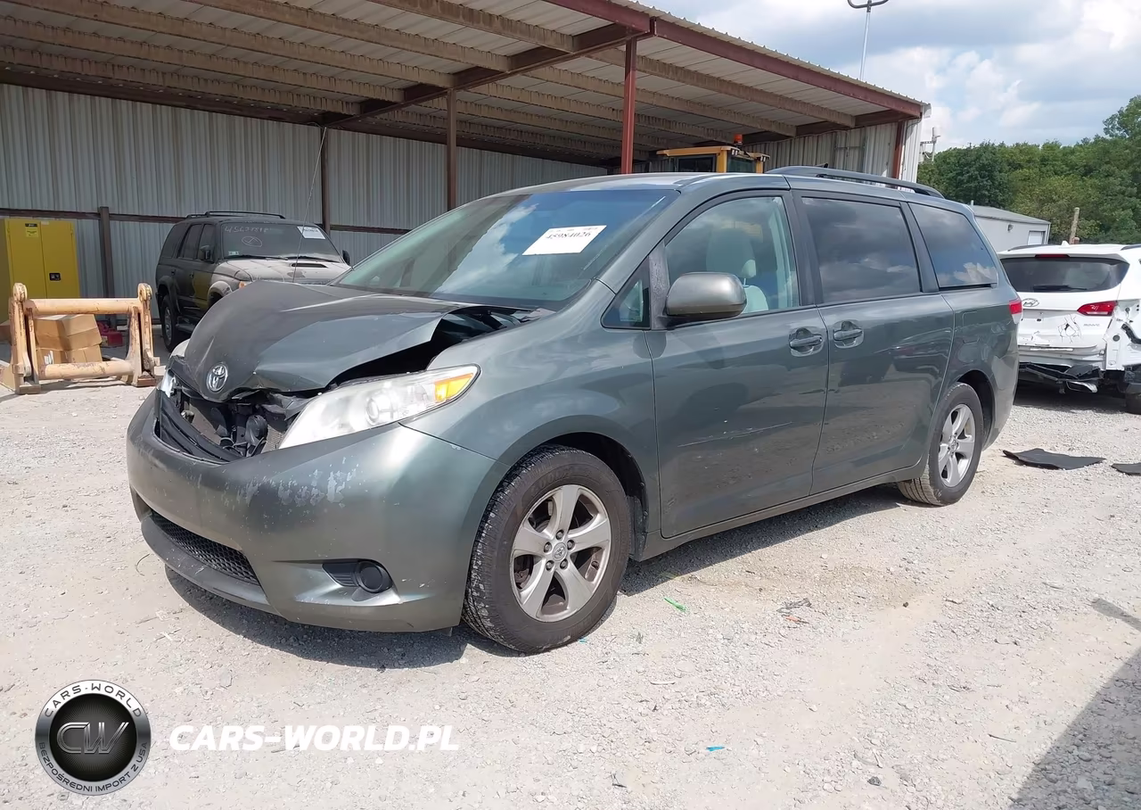 2014 Toyota Sienna Le V6 8 Passenger VIN:5TDKK3DC1ES488792 - 2
