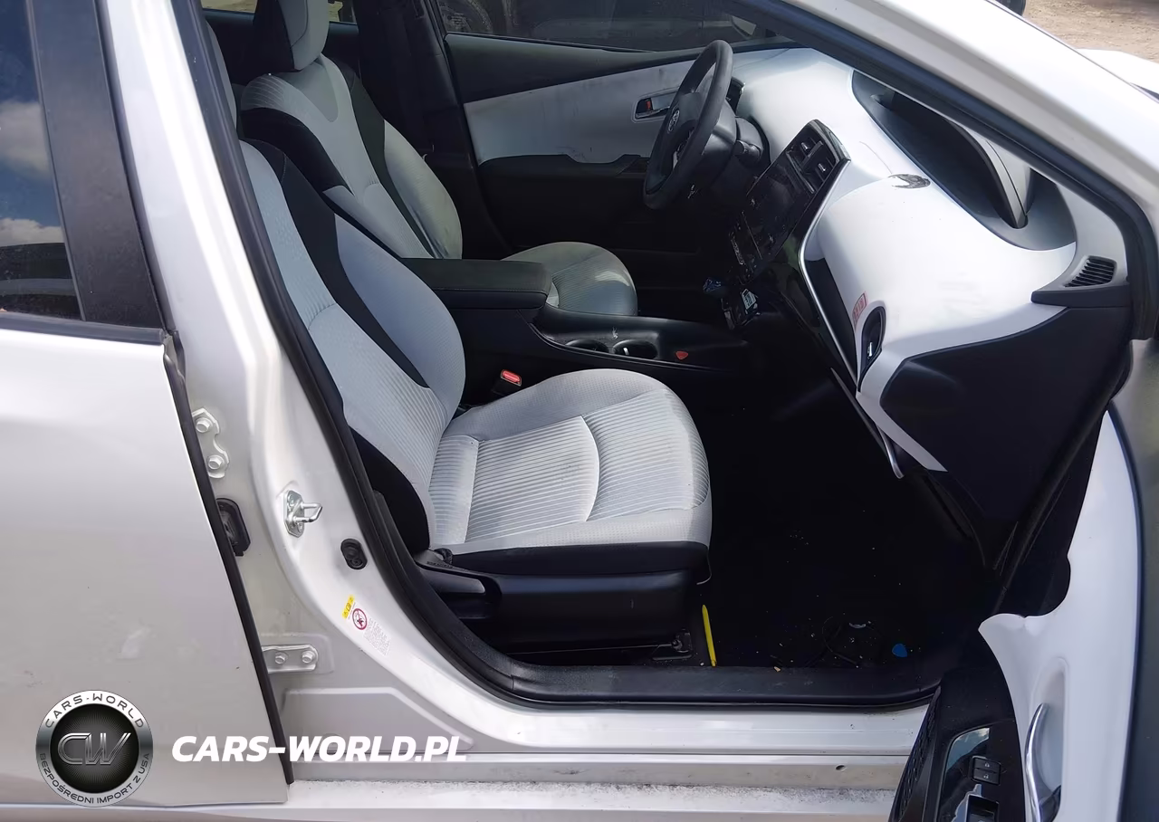 2016 Toyota Prius Two VIN:JTDKBRFU0G3509886 - 5