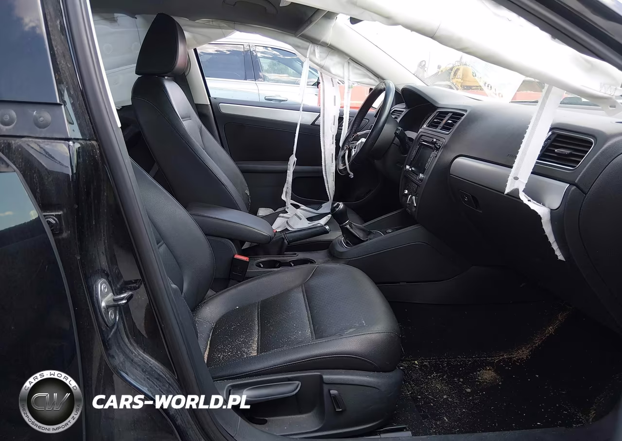 2014 Volkswagen Jetta 1.8T Se VIN:3VWB17AJ2EM375847 - 5