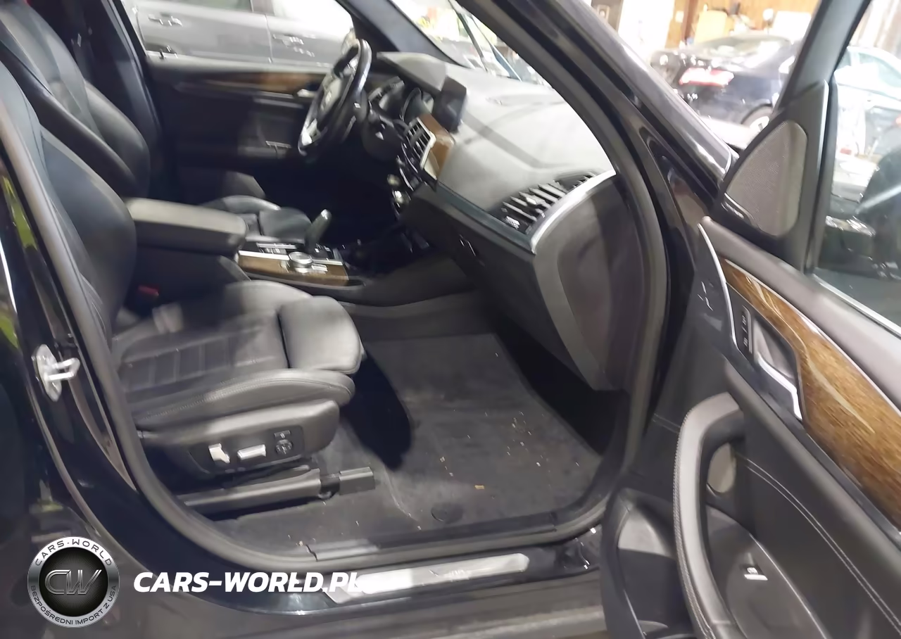 2019 BMW X3 xDrive30I VIN:5UXTR9C52KLP82543 - 5
