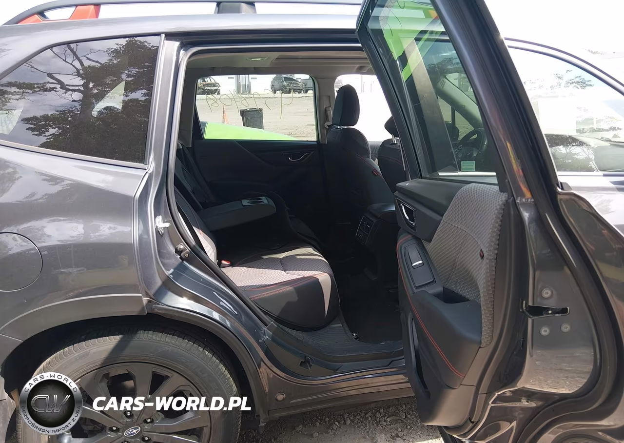 2022 Subaru Forester Sport VIN:JF2SKAJC4NH449693 - 8