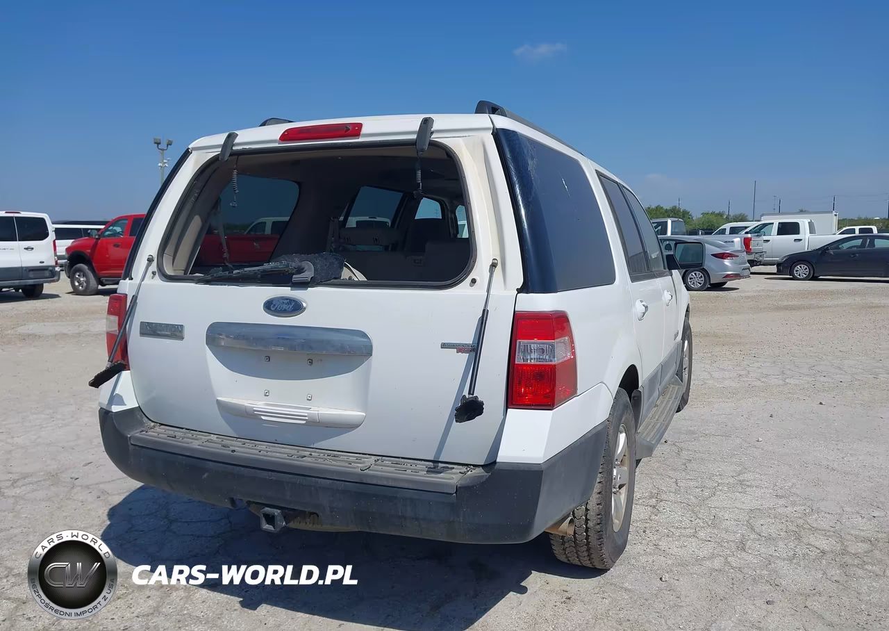 2007 Ford Expedition Xlt VIN:1FMFU15567LA75637 - 4