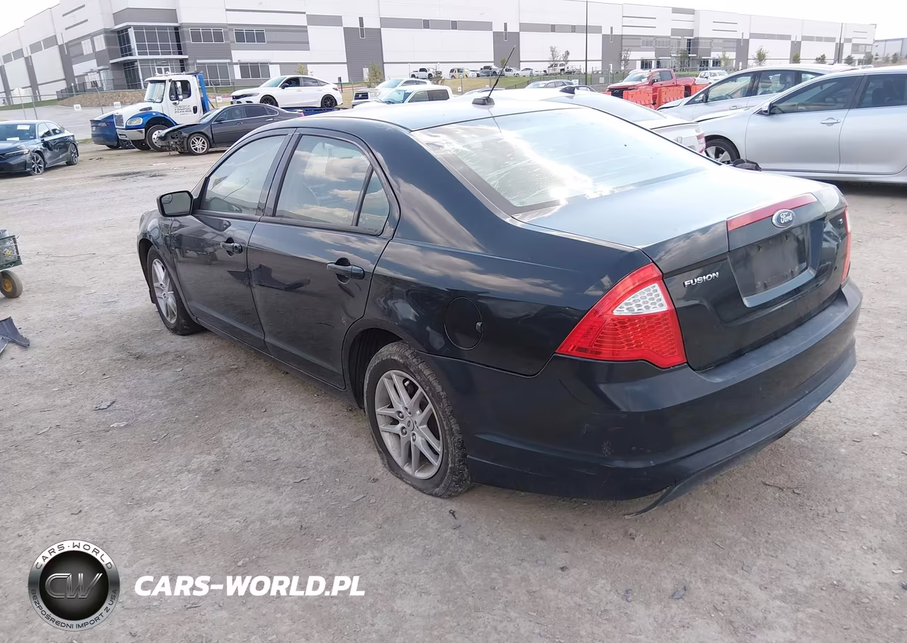 2011 Ford Fusion S VIN:3FAHP0GA7BR220628 - 3