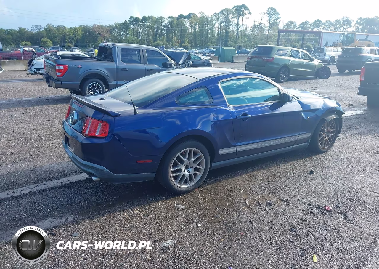 2012 Ford Mustang V6 Premium VIN:1ZVBP8AM5C5246633 - 4