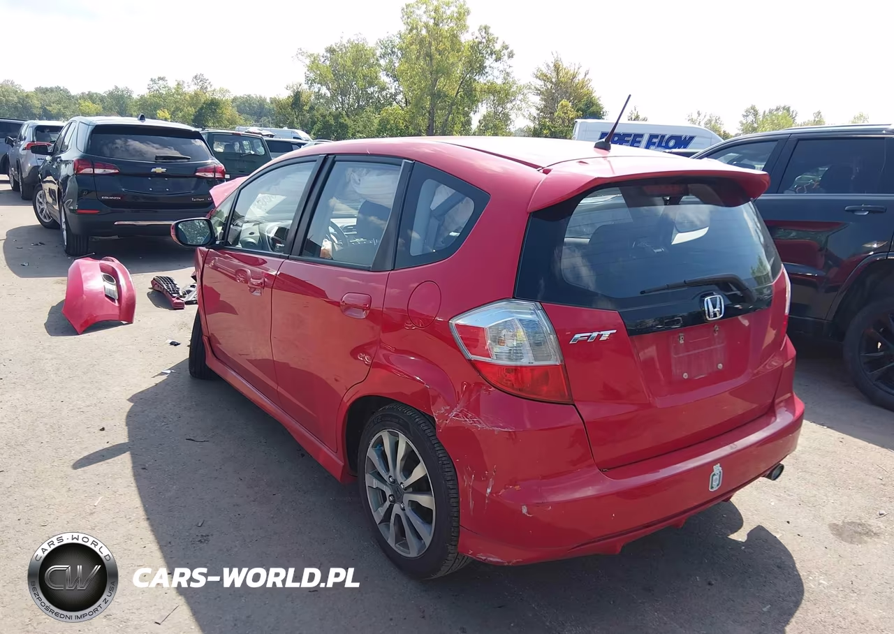 2012 Honda Fit Sport VIN:JHMGE8H5XCC035970 - 3